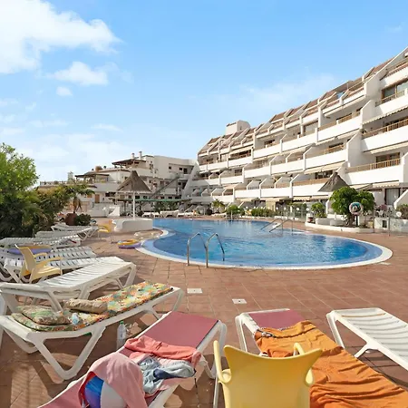 Apartment Geranios 404