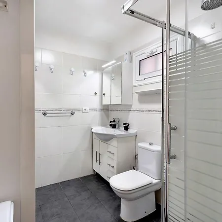 アパート Geranios 404 アデヘ